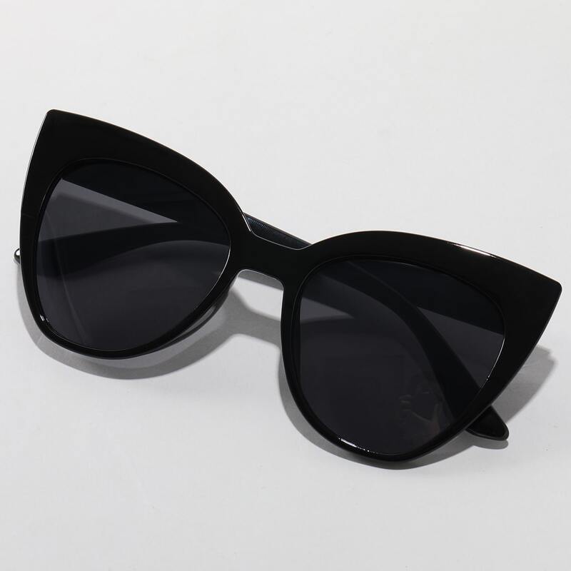 

Cat Eye Sunglasses
