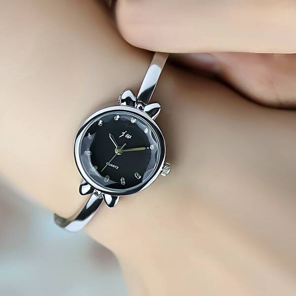 

1pc Rhinestone Decor Quartz Watch