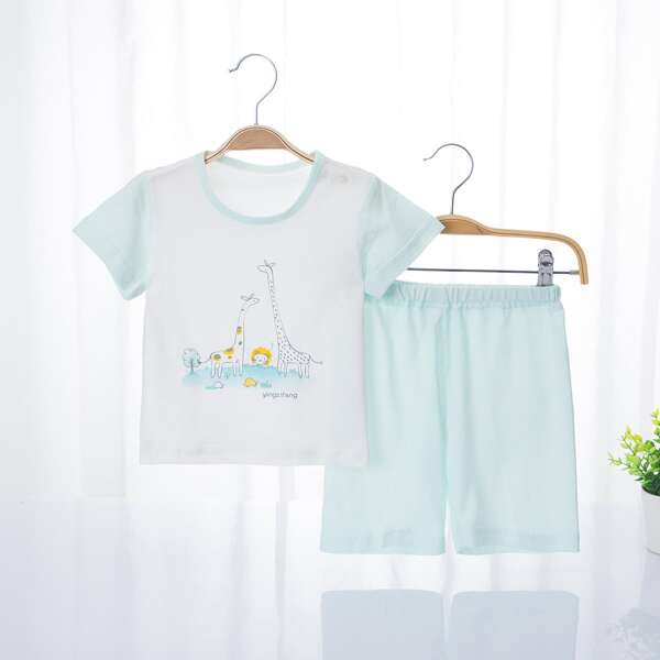 

Toddler Girls Cartoon Graphic Tee & Shorts Set, Multicolor