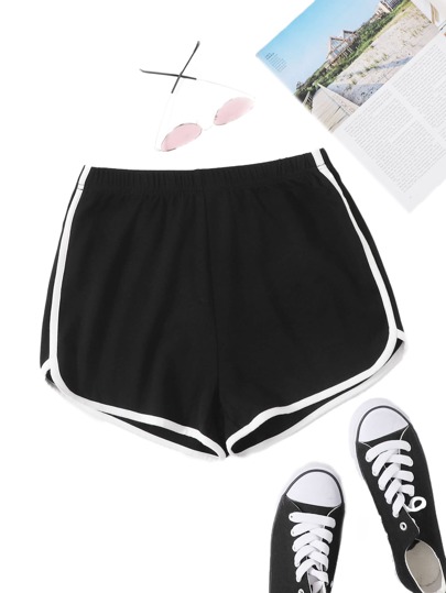 شورت تريك بشريط متباين مقاس كبير