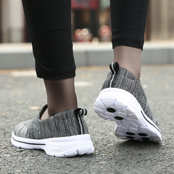 

Slip On Low Top Running Shoes, Grey