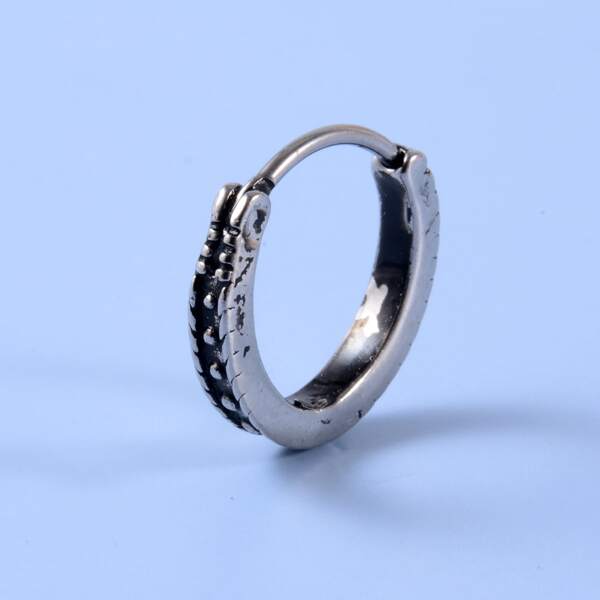 

1pc Men Minimalist Hoop Earring, Silver
