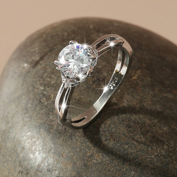 

Zircon Decor Ring, Silver
