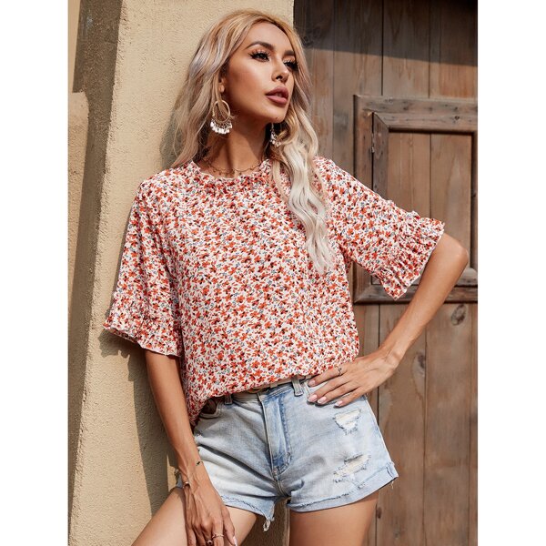 

Ditsy Floral Ruffle Neck Blouse, Multicolor