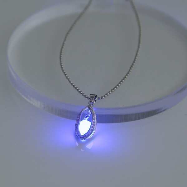 

Glow In The Dark Necklace, Silver