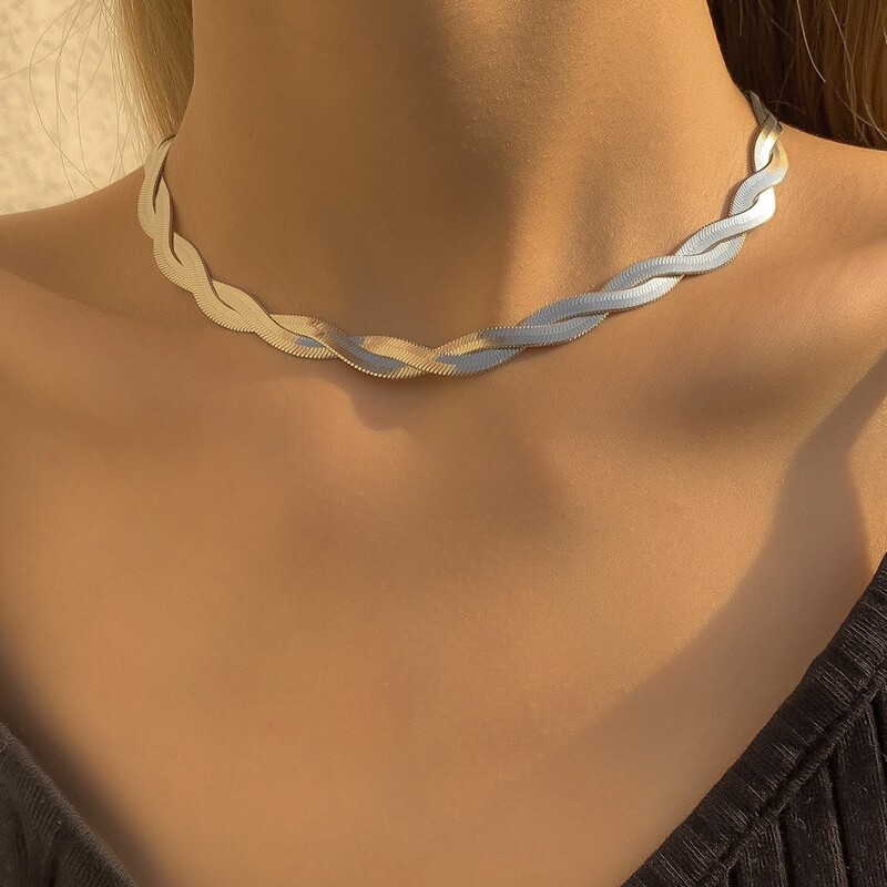 

1pc Textured Choker Necklace, Silver