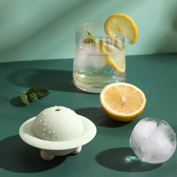 

1pc Planet Shaped Ice Ball Mold, Green