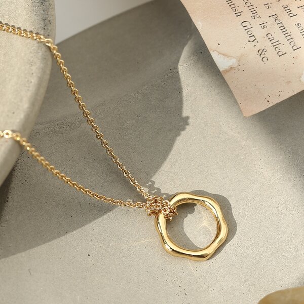 

Simple Pendant Necklace, Gold