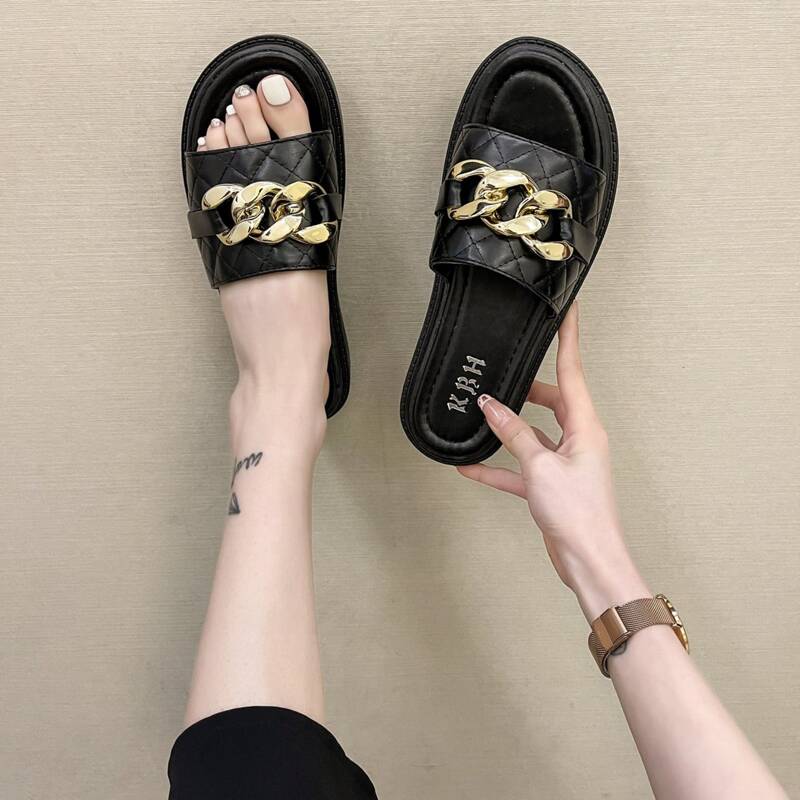 

Quilted Chain Band Slides, Black