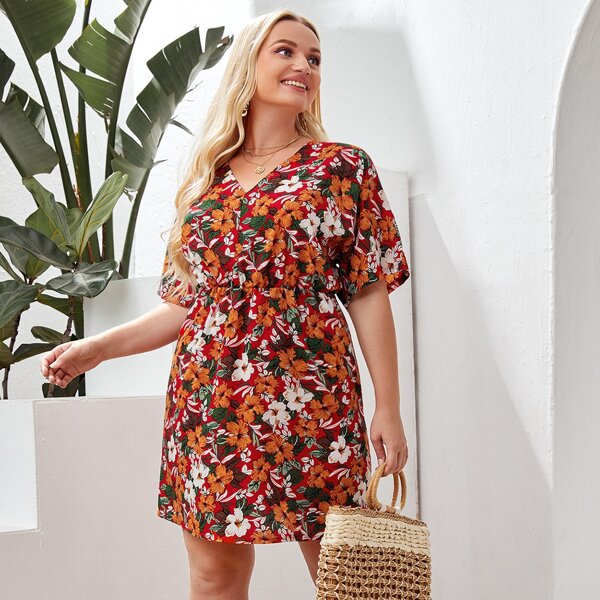 

Plus Allover Floral Batwing Sleeve Dress, Multicolor