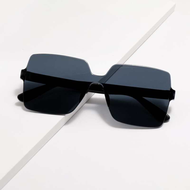 

Square Frame Sunglasses