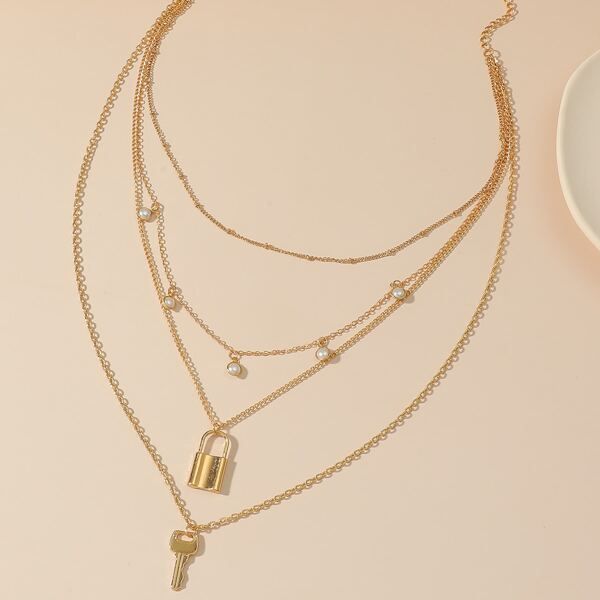 

Lock Pendant Necklace, Gold