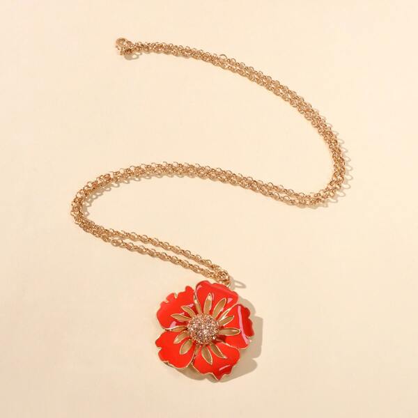 

Flower Pendant Necklace, Gold