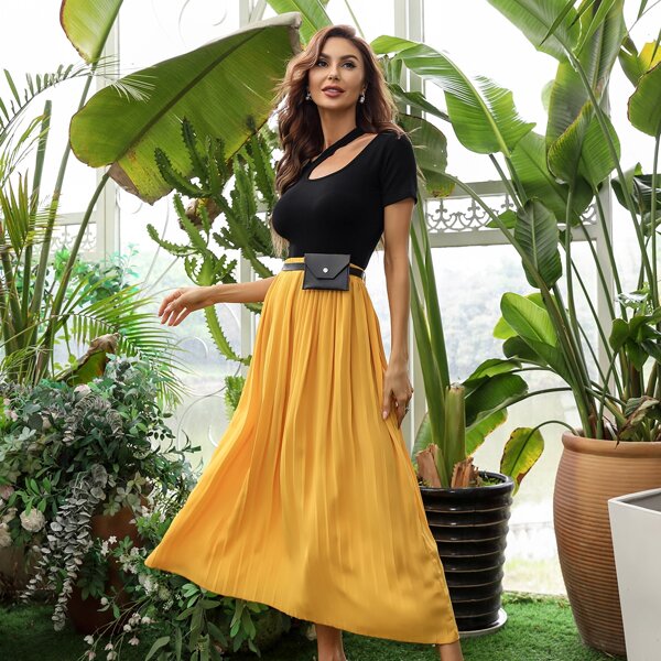

Solid Pleated Belted Skirt, Yellow