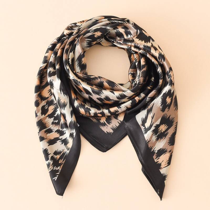 

Leopard Pattern Scarf, Brown
