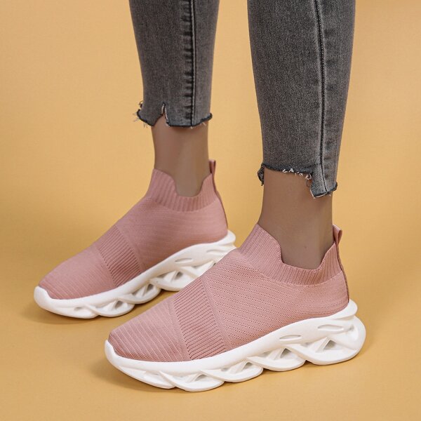

Minimalist Textured Slip-On Running Shoes, Pink