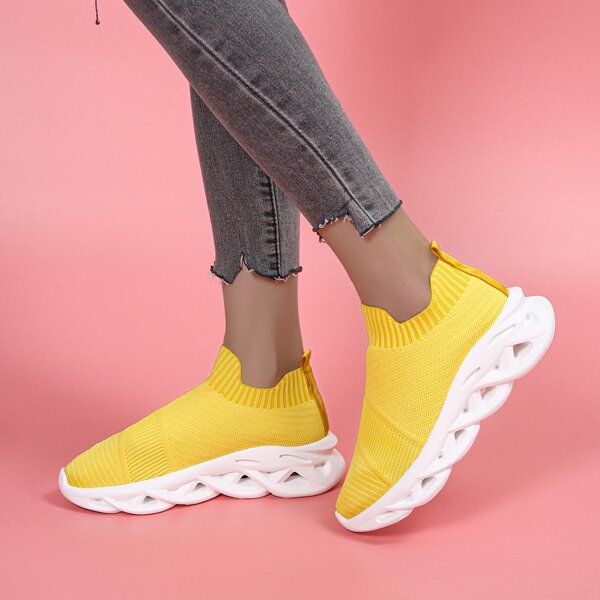 

Minimalist Slip-On Running Shoes, Yellow
