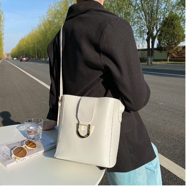 

Minimalist Buckle Bag, Beige