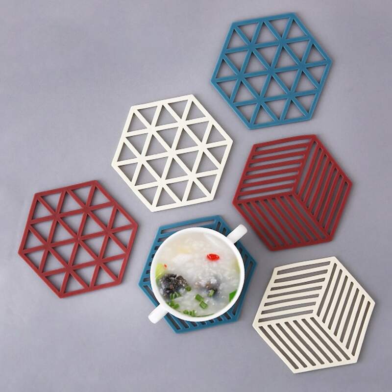 

1pc Random Hollow Out Coaster, Multicolor