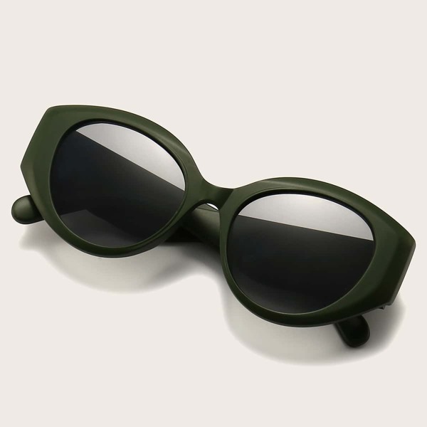 

Irregular Frame Sunglasses