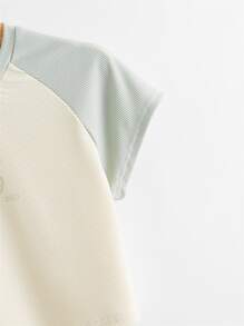 Muchica Letter Graphic Raglan Sleeve Crop Tee - Beige - View 3