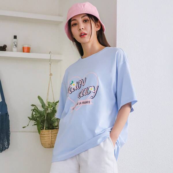 

Heart And Letter Graphic Drop Shoulder Tee, Baby blue