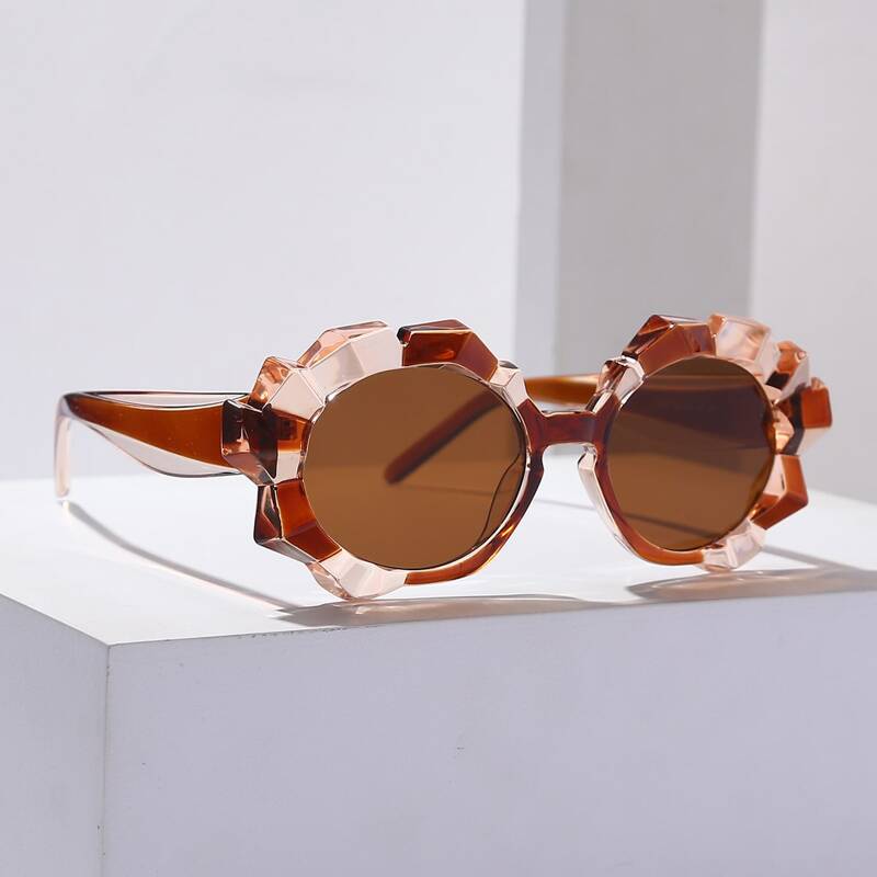 

Textured Frame Sunglasses