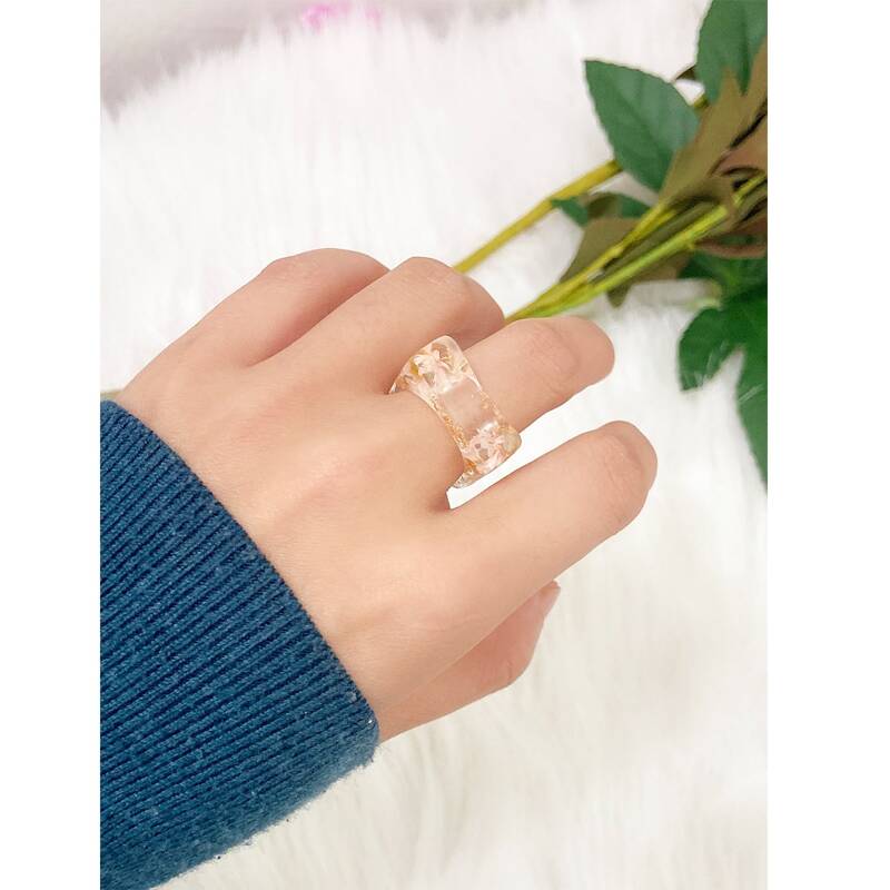 

Flower Resin Ring, Brown