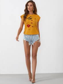 SHEIN Camiseta de manga casquillo con estampado de figura - Mostaza Amarilla - Ver 5