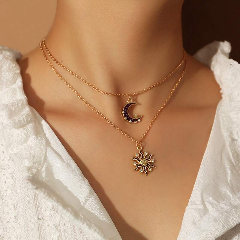 

2pcs Sun & Moon Rhinestone Pendant Necklace, Gold