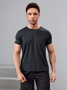 تي شيرت رياضي مخطط عاكس مع شورت للرجال