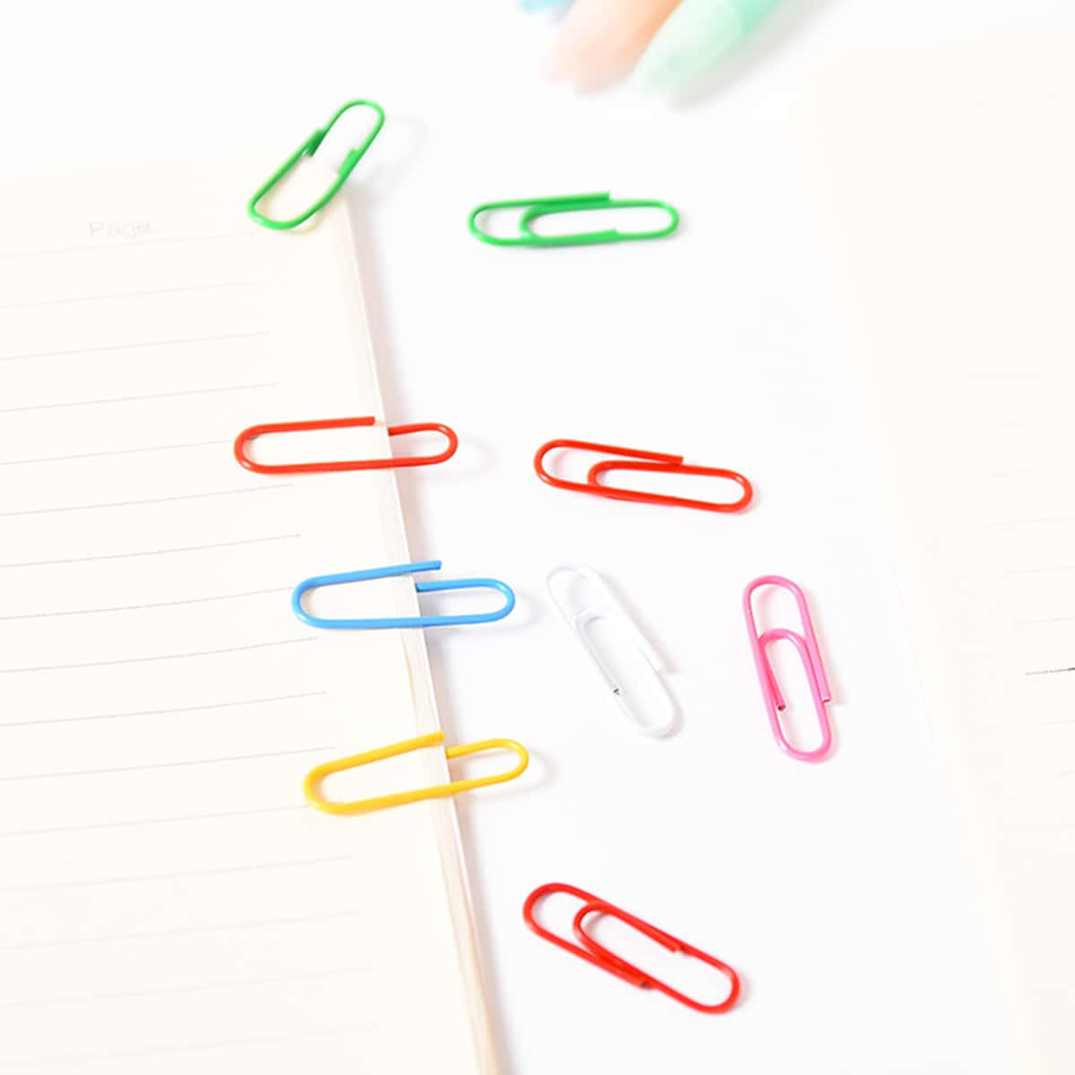 

70pcs 1 Box Paper Clip, Multicolor