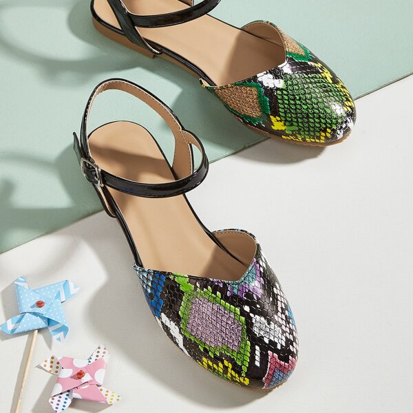 

Girls Snakeskin Print Flats, Green