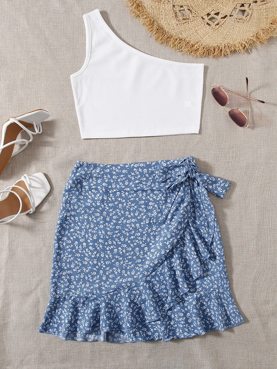 SHEIN Unity 單肩上衣和小碎花圍裹半身裙