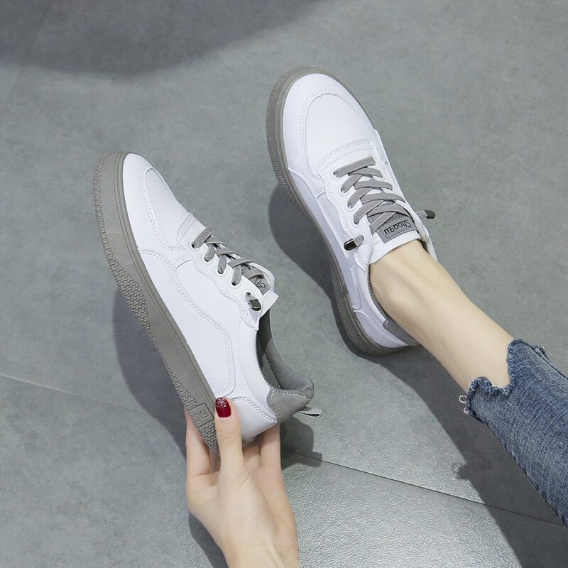 

Colorblock Lace-up Skate Shoes, White