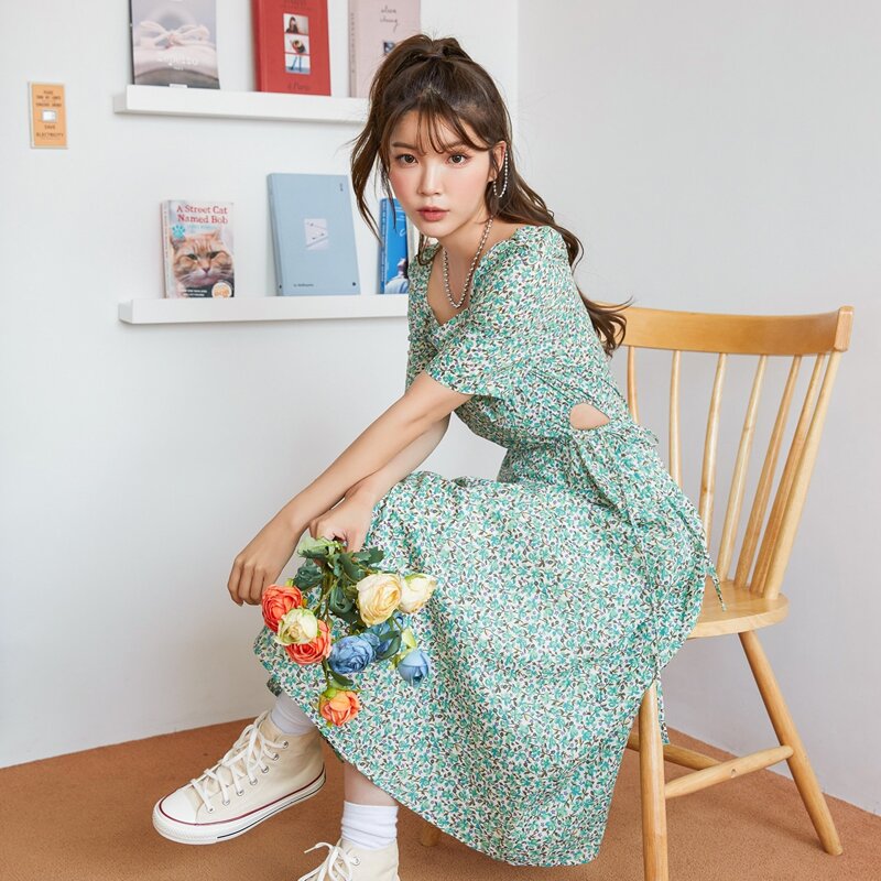 

Ditsy Floral Peekaboo Dress, Mint green