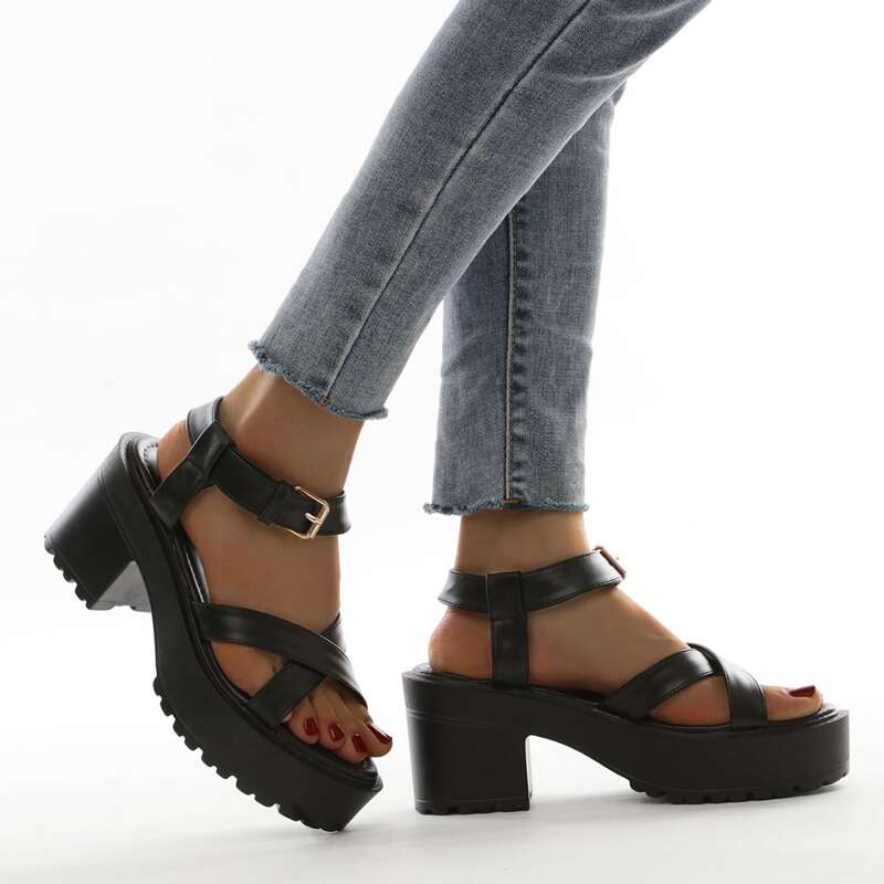 

Ankle Strap Chunky Heeled Sandals, Black