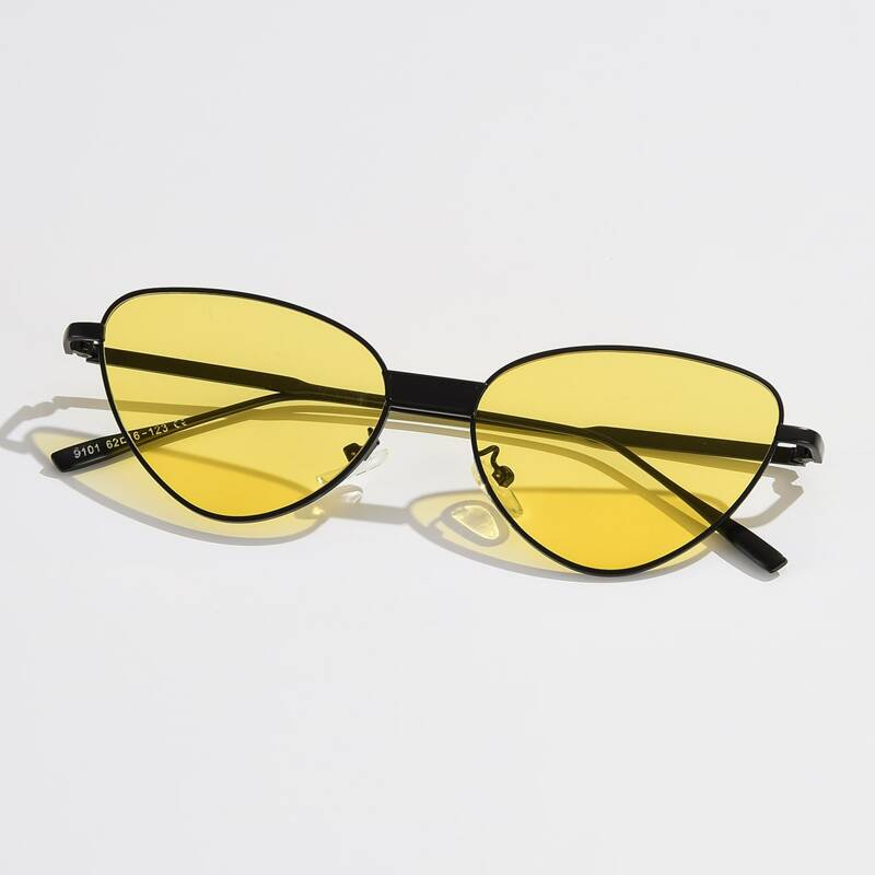 

Cat Eye Sunglasses