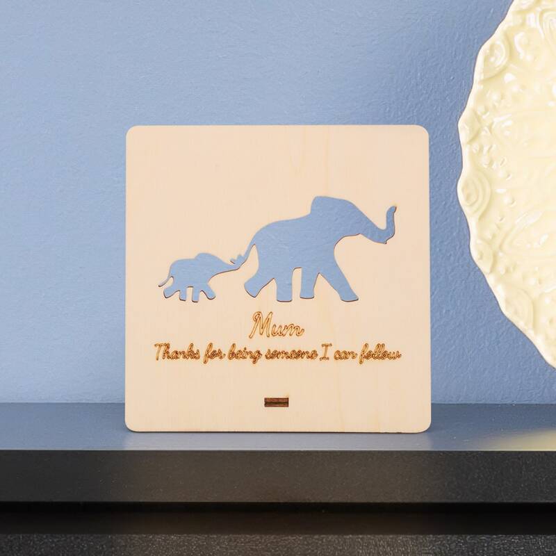 

1pc Mother's Day Hollow Art Decoration, Beige