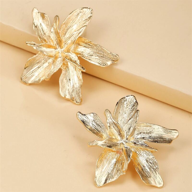 

Flower Stud Earrings, Gold