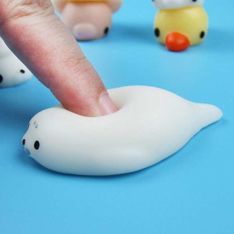 

2pcs Random Cartoon Squeeze Toy, Multicolor