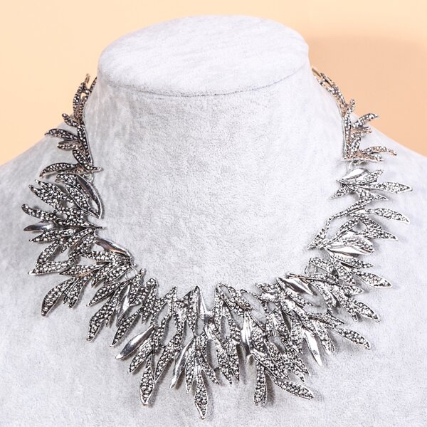 

Rhinestone Decor Necklace, Antique silver