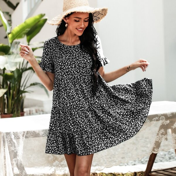 

Ditsy Floral Print Ruffle Hem Dress, Black and white