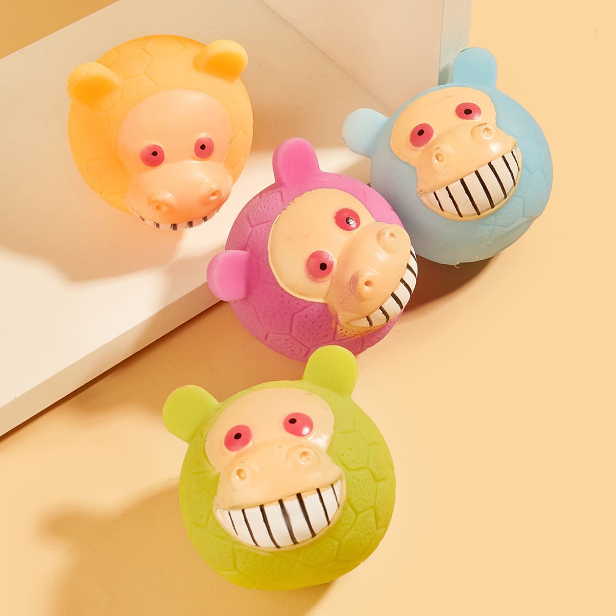 

1pc Random Cartoon Design Pet Sound Toy, Multicolor