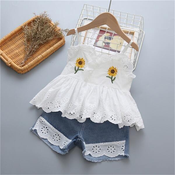 

Toddler Girls Floral Embroidery Cami Top & Denim Shorts, Blue and white