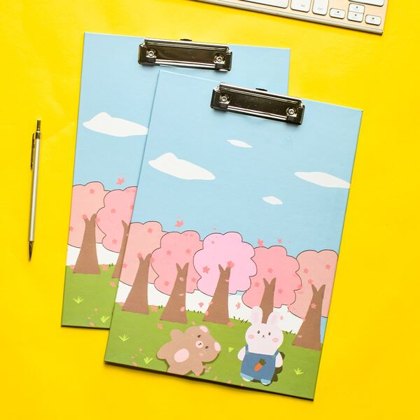 

1pc Cartoon Graphic Clipboard, Multicolor