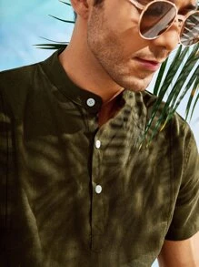 Manfinity Camisa bajo con abertura con botón - Verde militar - Ver 5