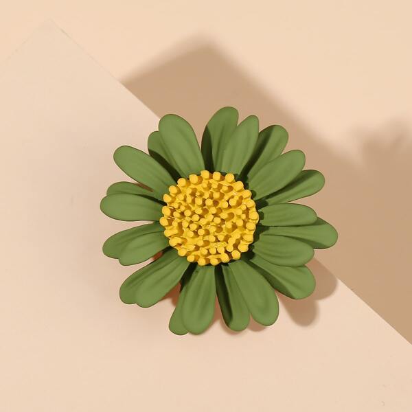 

Flower Design Brooch, Green