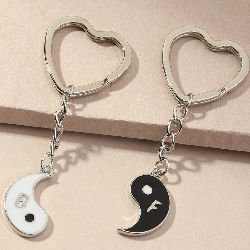 

2pcs Yin & Yang Keychain, Black and white