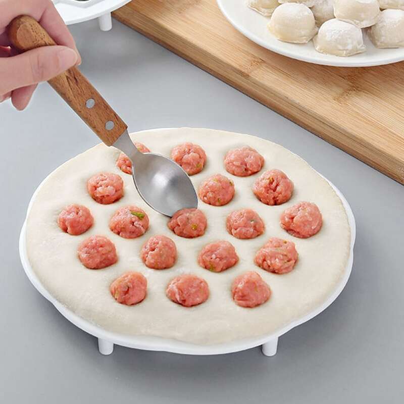 

1pc 19 Hole Press Dumpling Mold, White